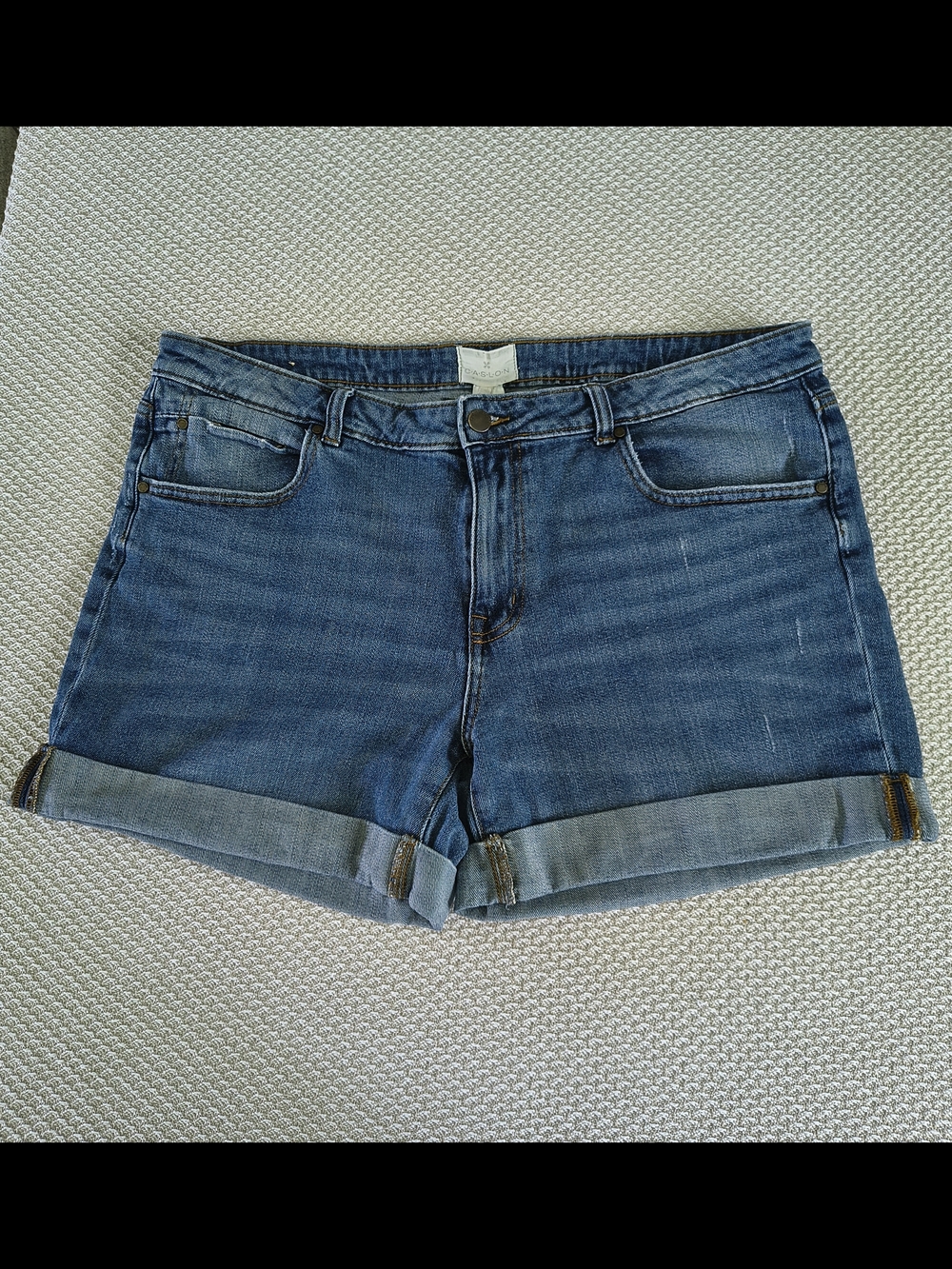 Caslon Medium Blue Roll-Cuff Denim Shorts